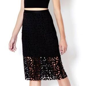 Cartise NWT Women's Laser‎ Cut Skirt Midi Length Black Size 6